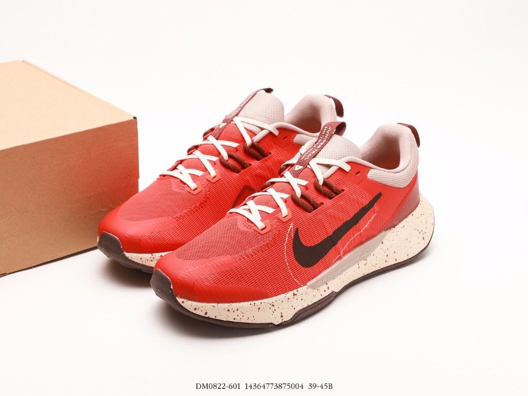 Red best sale track shoes