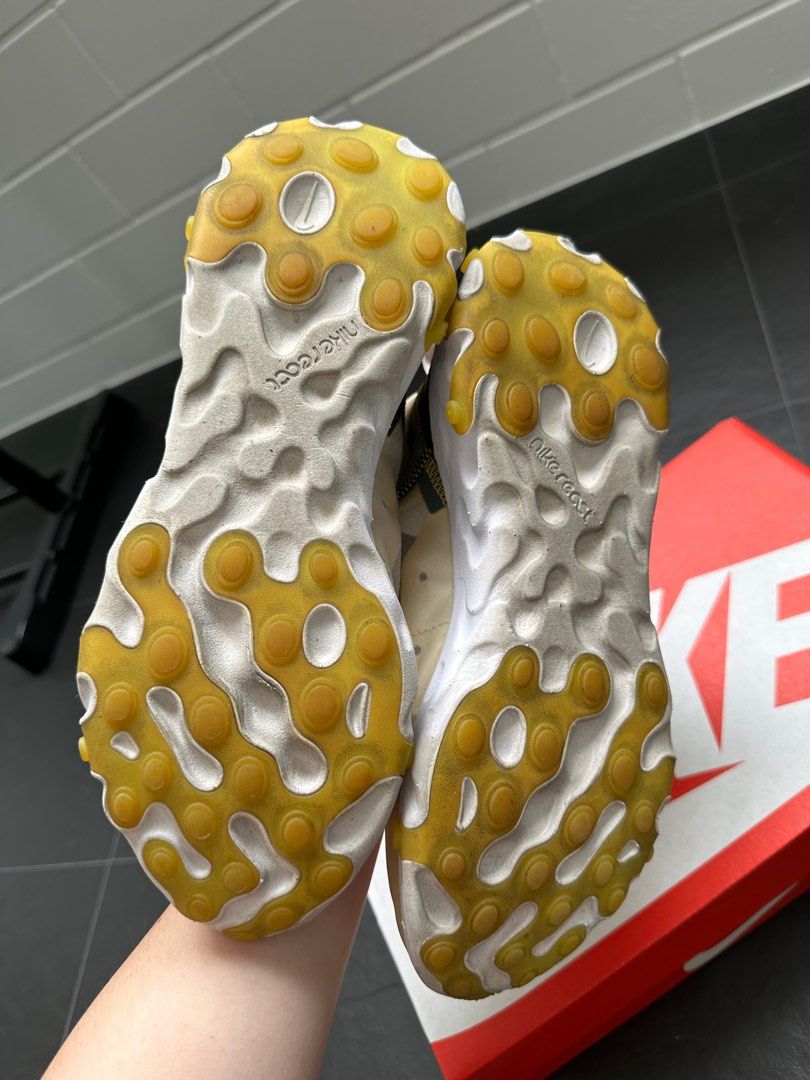 Nike React Element 87 (Category: Sneakers) located in Singapore. Submitted by doristey (Listing ID 1264490792, Image 3). Description: .