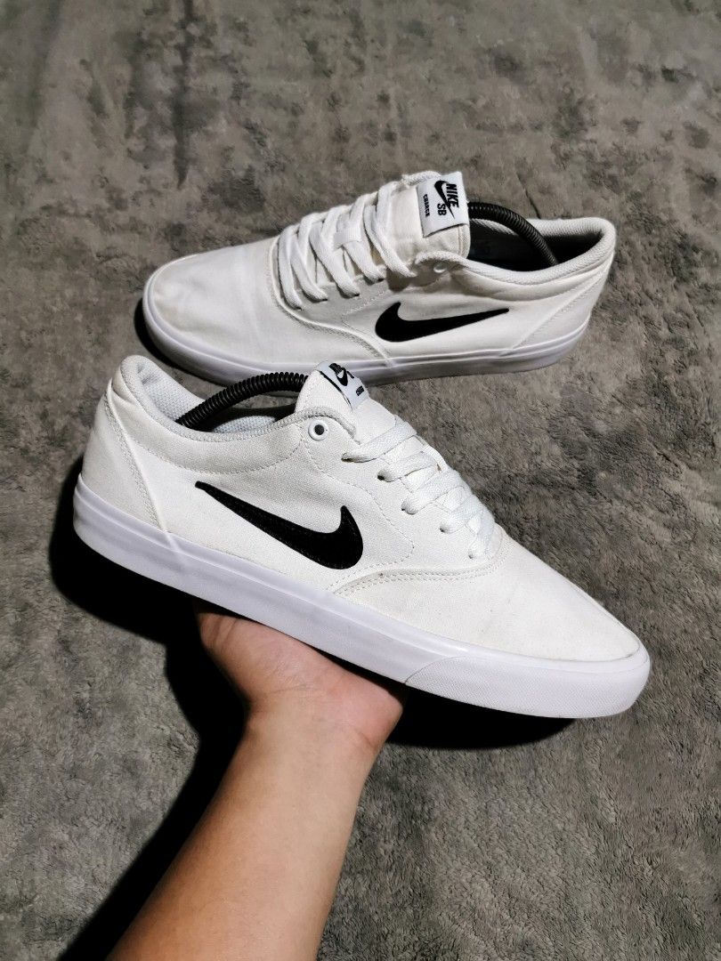 Nike charge hotsell sb black