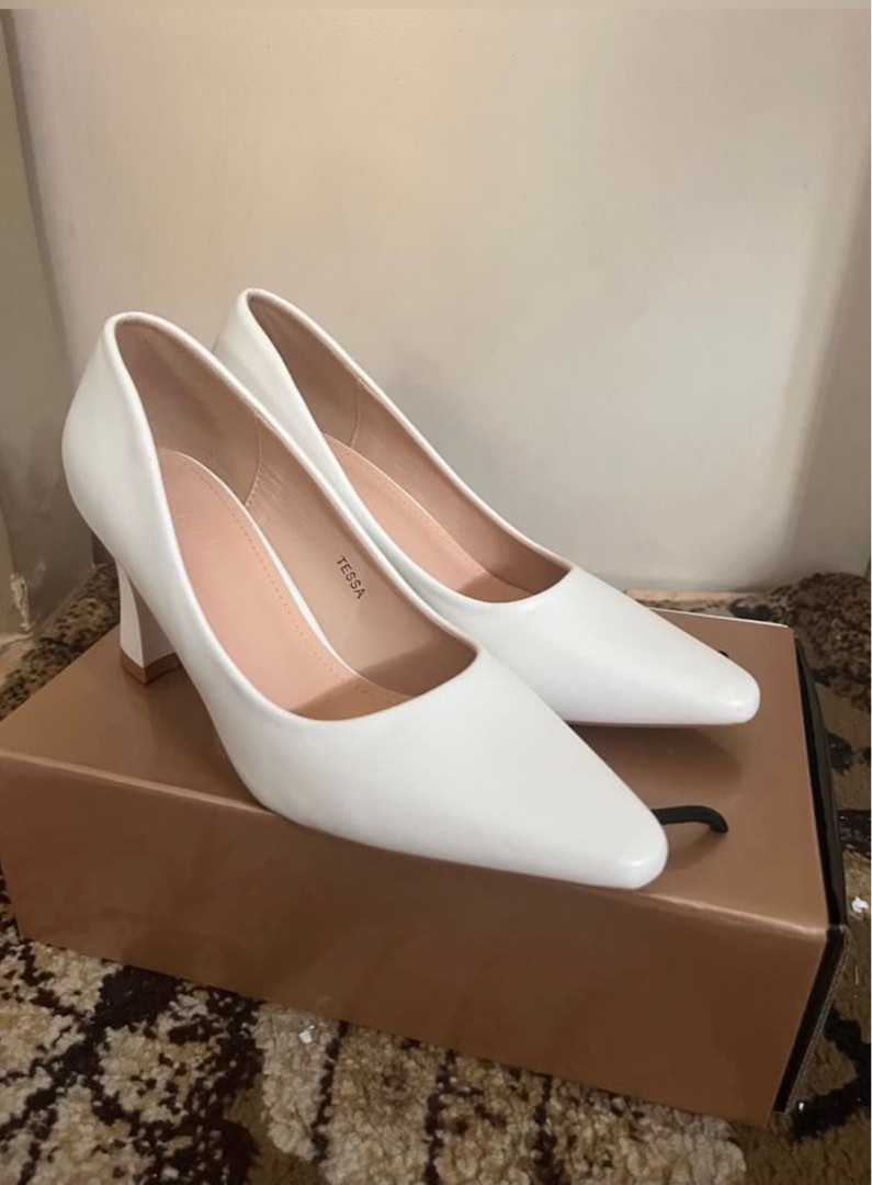 Parisian White Heels, Women's Fashion, Footwear, Heels on Carousell