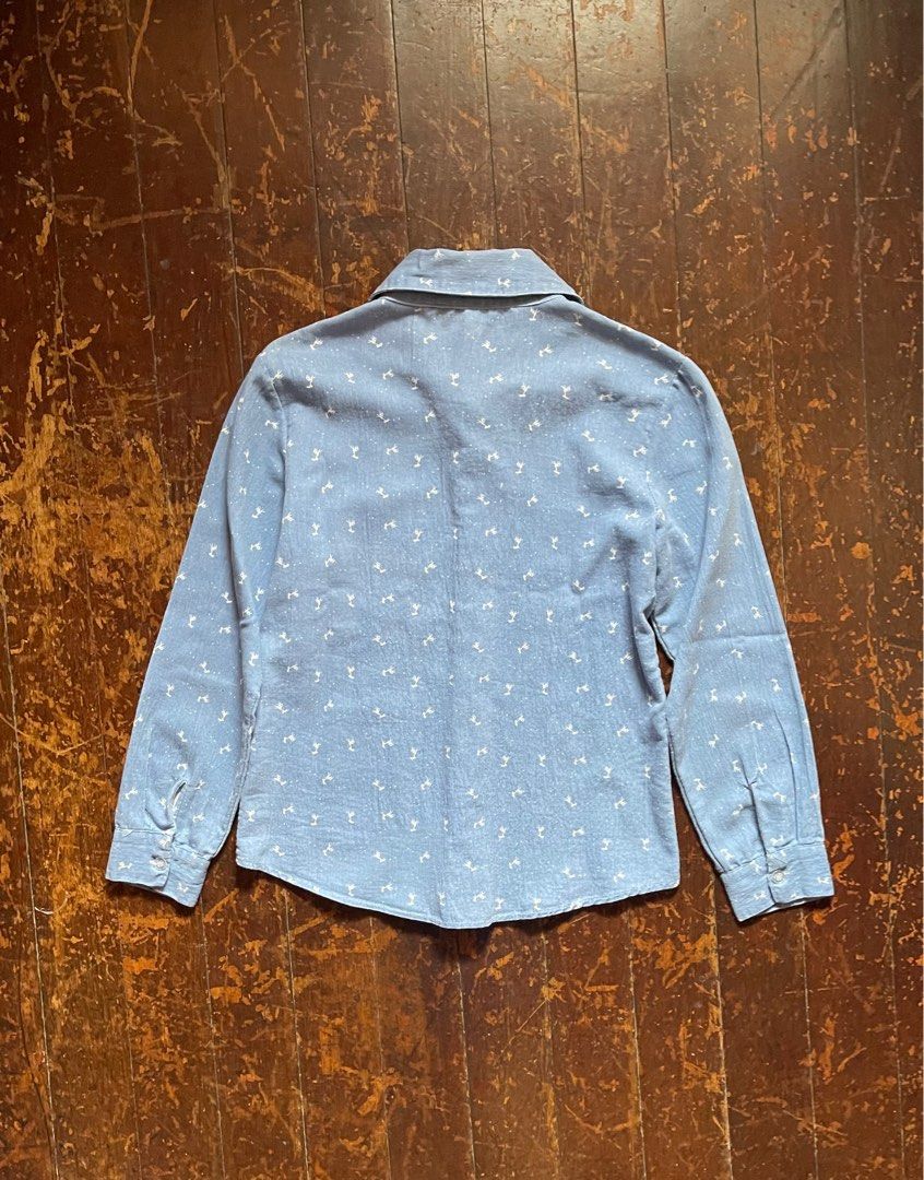 Patterned Long-sleeve Button down (Category: Longsleeves) located in Quezon City. Submitted by _pbmt (Listing ID 1264495449, Image 2). Description: 17.5 x 23 shoulders: 16 sleeves: 20.5 Strictly no meet-ups MOPs: BPI/Gcash/Maya.