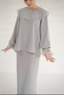 Petit moi ines kurung in moonstone