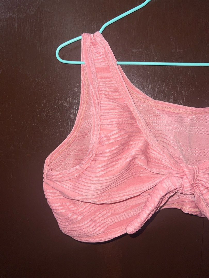 Pink Bikini Top Swimsuit Plus Size (Category: Bikinis & Swimsuits) located in Subic. Submitted by declutterwmeeeee (Listing ID 1264515226, Image 2). Description: Bikini top with both padding Size: up to 2XL Color: Pink/Mauve RFS: wrong size LP: ₱180.