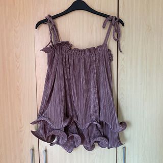 Plisket Top Tank Atasan Baju Burgundy