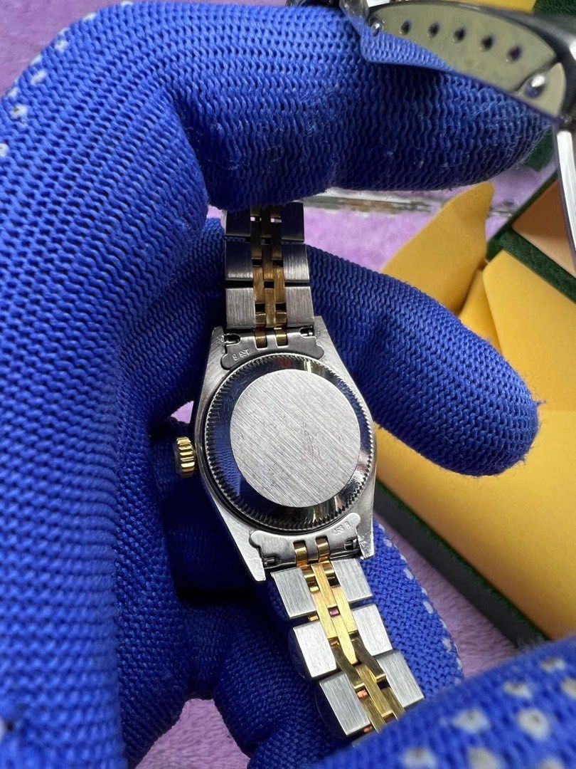 R O L E X DATEJUST (Category: Luxury Watches) located in Manila. Submitted by annafinds (Listing ID 1264514318, Image 2). Description: ‼️FOR SALE‼️ R O L E X DATEJUST 👩‍⚕️ Ref. 69173 ✅1995 model 👉No lug hole. 🔥₱239,999 only🔥 Lowest you can find. ✅ Swissmade ✅ Sapphire glass ✅Twotone (Gold bezel) ✅Porcelain dial ✅26 mm case size. ✅6.8 inches wrist size. ✅ Pristine condition (9/10 ratings)Unbuff ✅Unit & aftermarket box only. ✅ 💯Guaranteed Auth