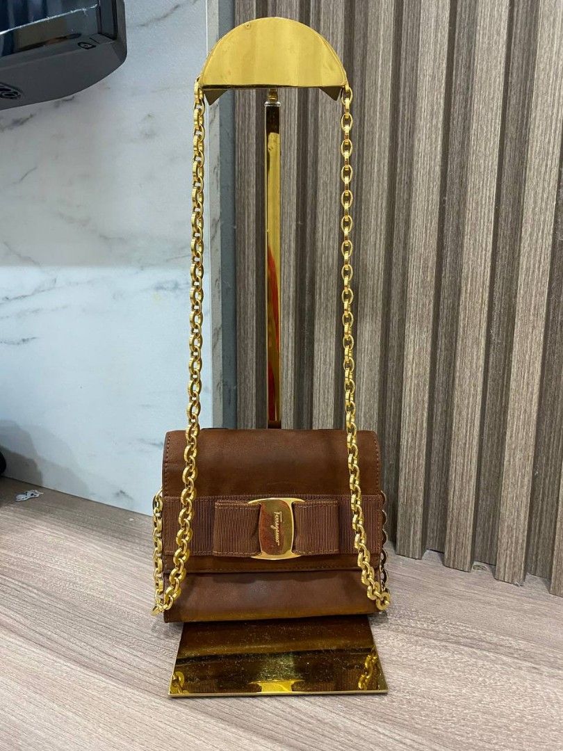 Ferragamo vara bag sale sale