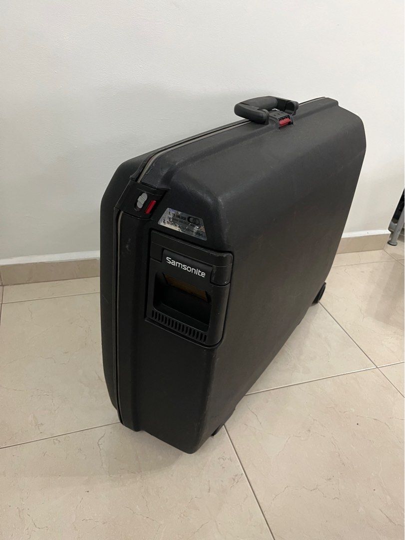 Samsonite Hard Shell Luggage, Hobbies & Toys, Travel, Luggage on Carousell