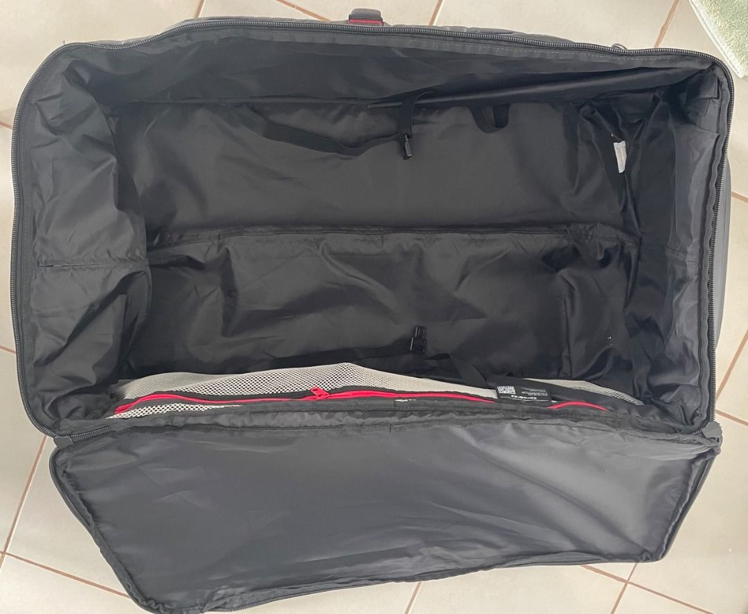 SAMSONITE PARADIVER LIGHT 79CM 2WHEELED DUFFLE BAG, Hobbies & Toys