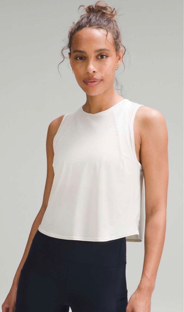 GLOWMODE FeatherFit Cropped Performance Tank in White, Women's Fashion,  Activewear on Carousell