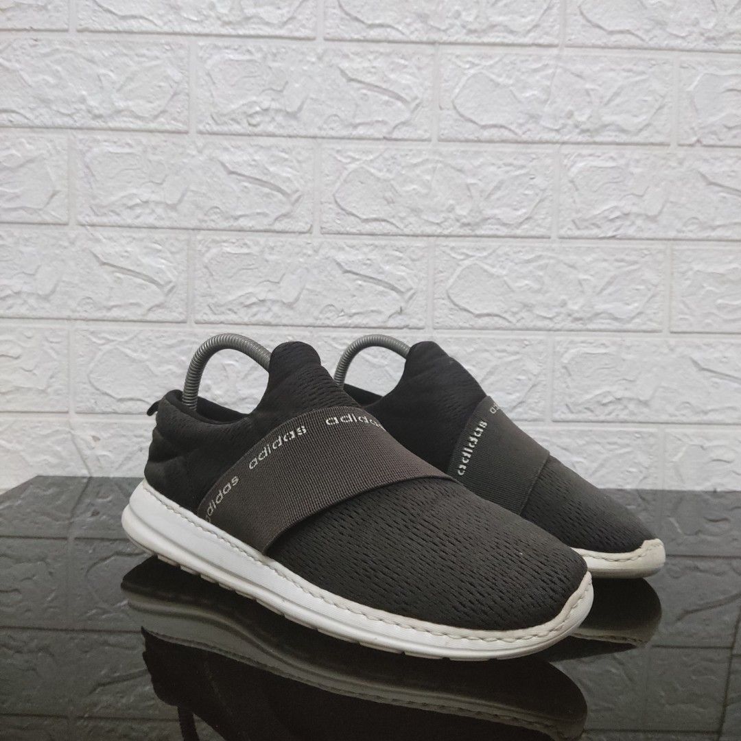 Sepatu adidas deals slip on original