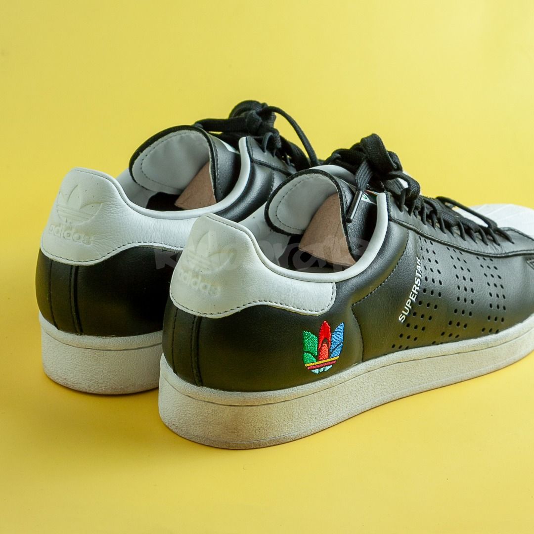 Sepatu Adidas Superstar White Inclusivity FW5387 Size 44 Fesyen Pria Sepatu Sneakers di Carousell
