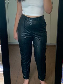 (Category: ) located in . Submitted by decluttersxoxo (Listing ID 1264502790, Image 1). Description: .