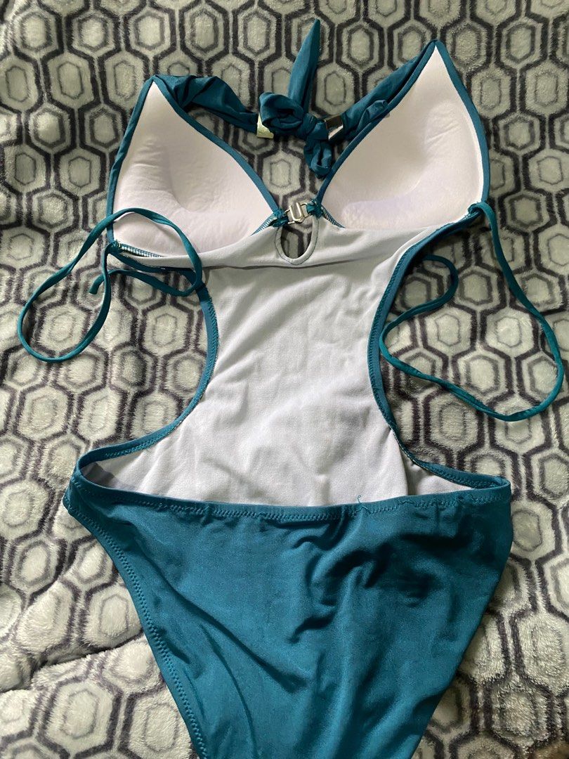 Shiny emerald green one piece swimsuit, Women's Fashion, Swimwear