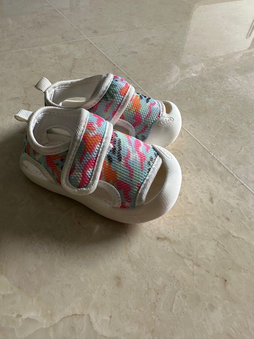 Non slip velcro shoes hot sale