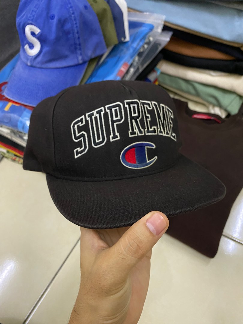 Supreme hotsell champion snapback
