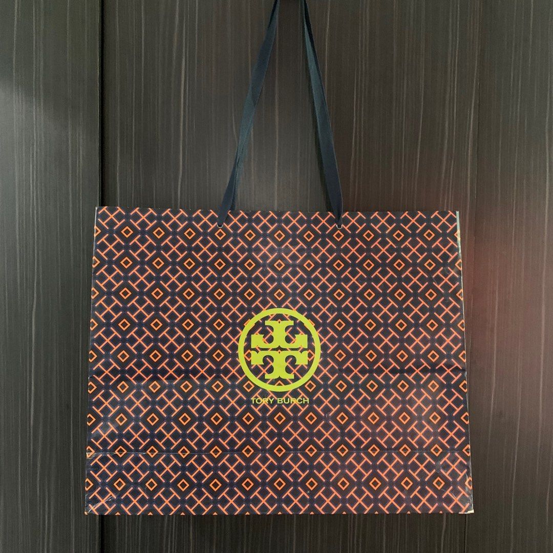 Tory Burch XL Paperbag (Category: Luxury Bags & Wallets) located in Manila. Submitted by thekidshop (Listing ID 1262440344, Image 1). Description: From Tory Burch USA.