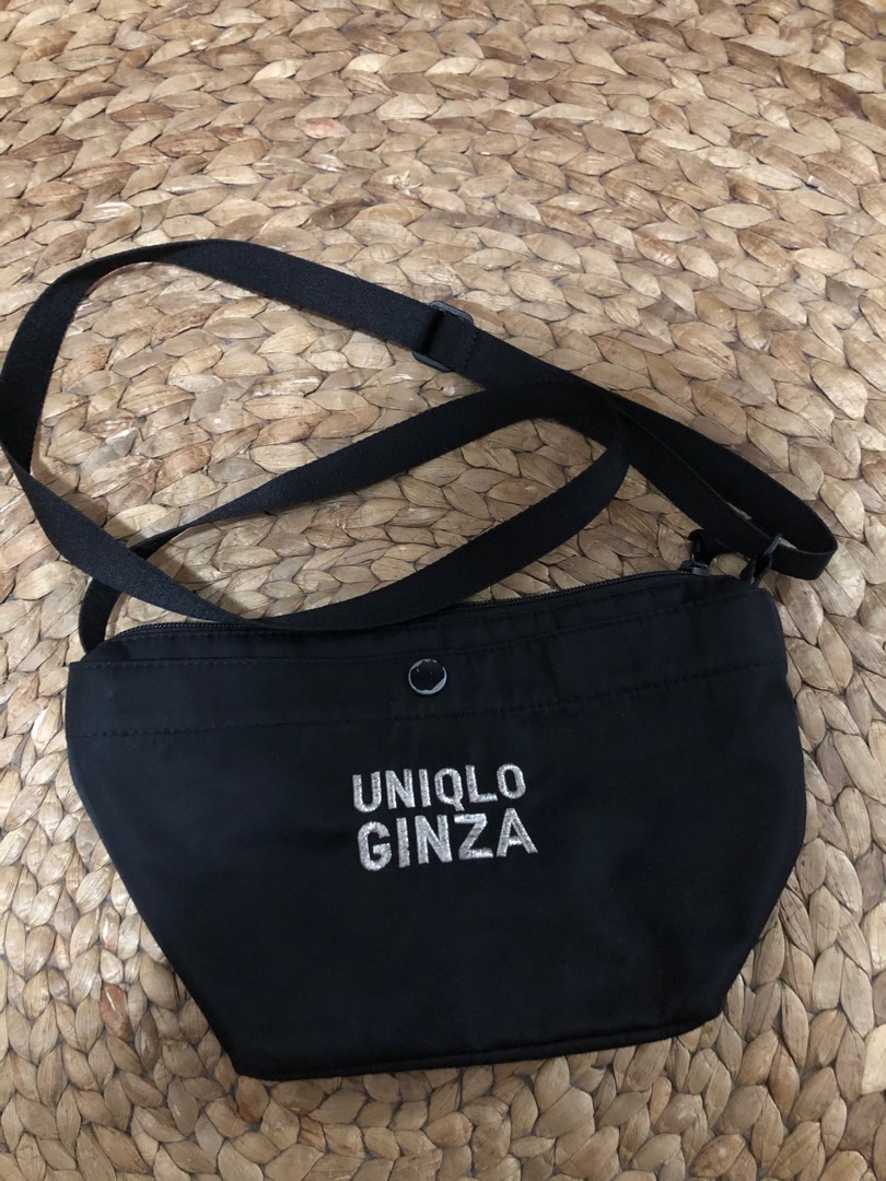 uniqlo sling bag black, Fesyen Wanita, Tas & Dompet di Carousell