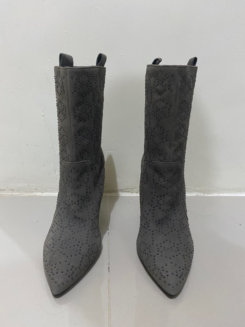 vince camuto gravana boots