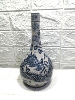 VIntage Blue and White Chinese Porcelain Bottle Vase 10" Tall with Dragon Design