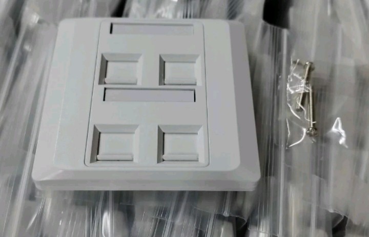 Wall Faceplate Square type 4gang, Computers & Tech, Office & Business