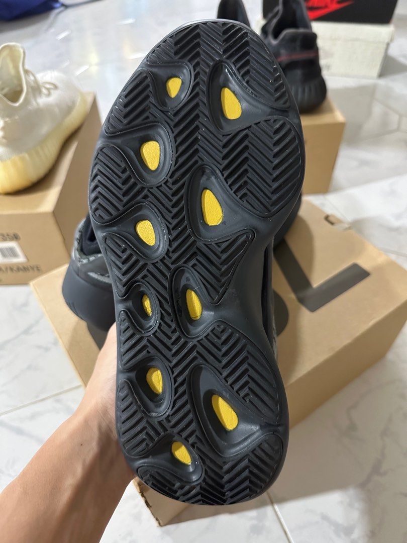 Yeezy Boost 700 v3 Alvah US8.5 Men s Fashion Footwear Sneakers on Carousell