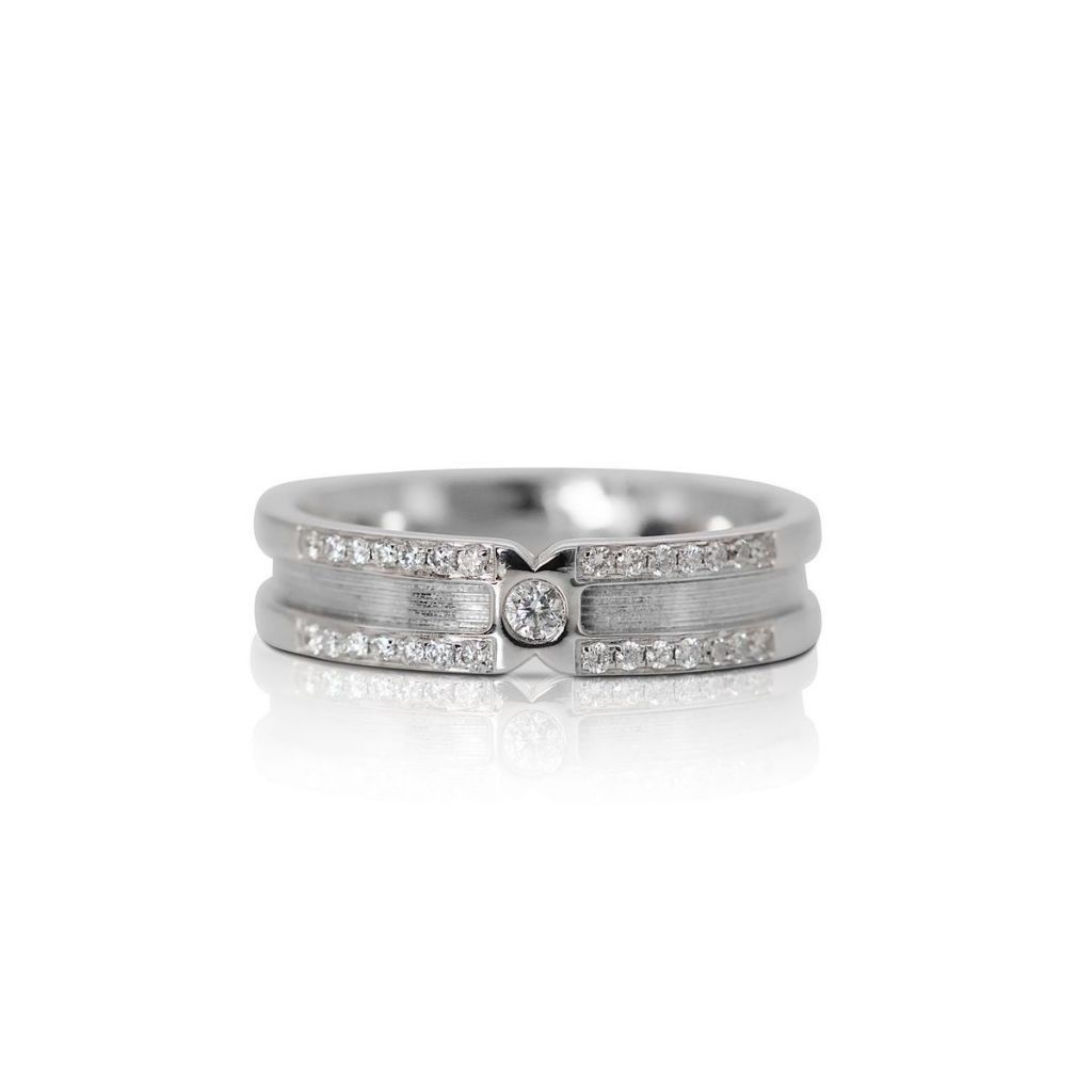 White gold discount wedding band set