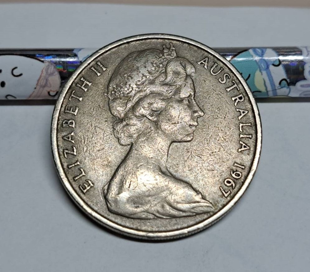 絕版硬幣--澳大利亞1967年20分-伊莉莎白二世第二時期(Australia 1967 20 Cents - Elizabeth II),  書籍、休閒與玩具, 收藏、紀念品, 錢幣、紙鈔在旋轉拍賣