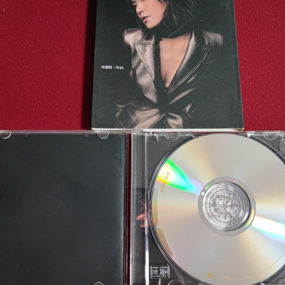 何韻詩HOCC first 首張CD 光榮之家千千萬萬個我.. / 2001年華星唱片