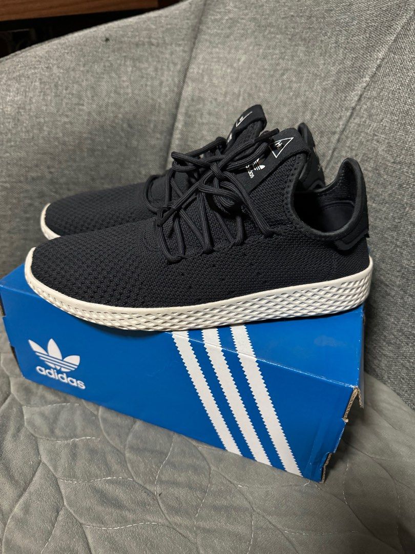 Pharrell williams hotsell adidas navy