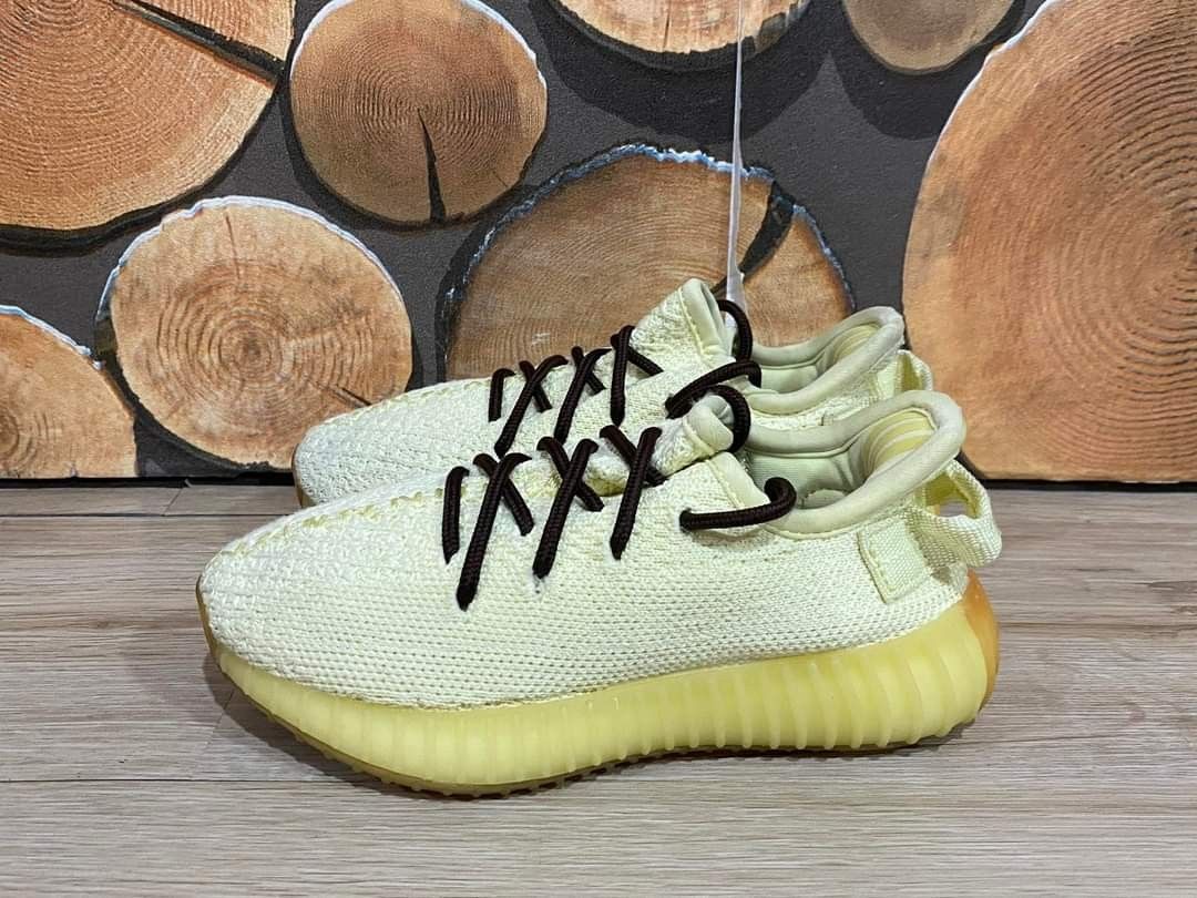Adidas yeezy knitted boost sneakers, Bayi Anak, Lainnya di Carousell