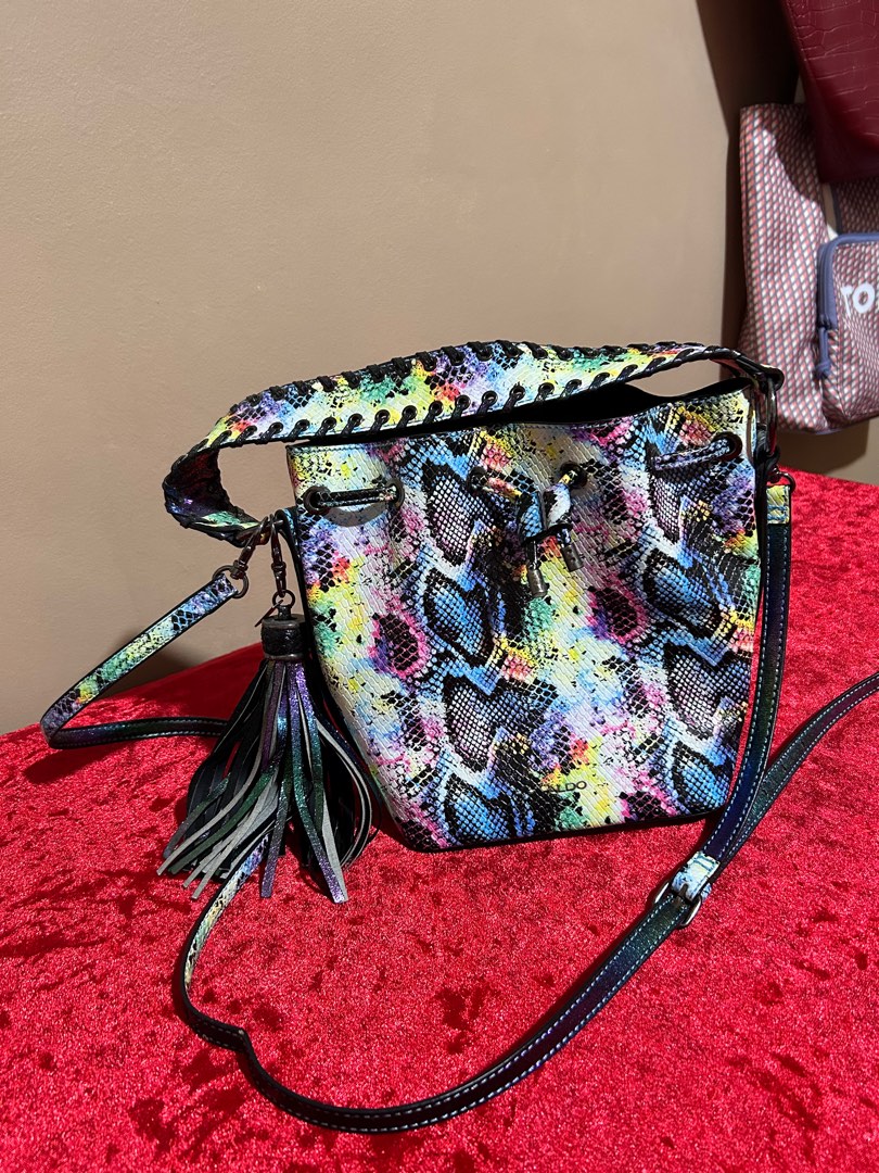 Aldo dororyth bucket bag hotsell