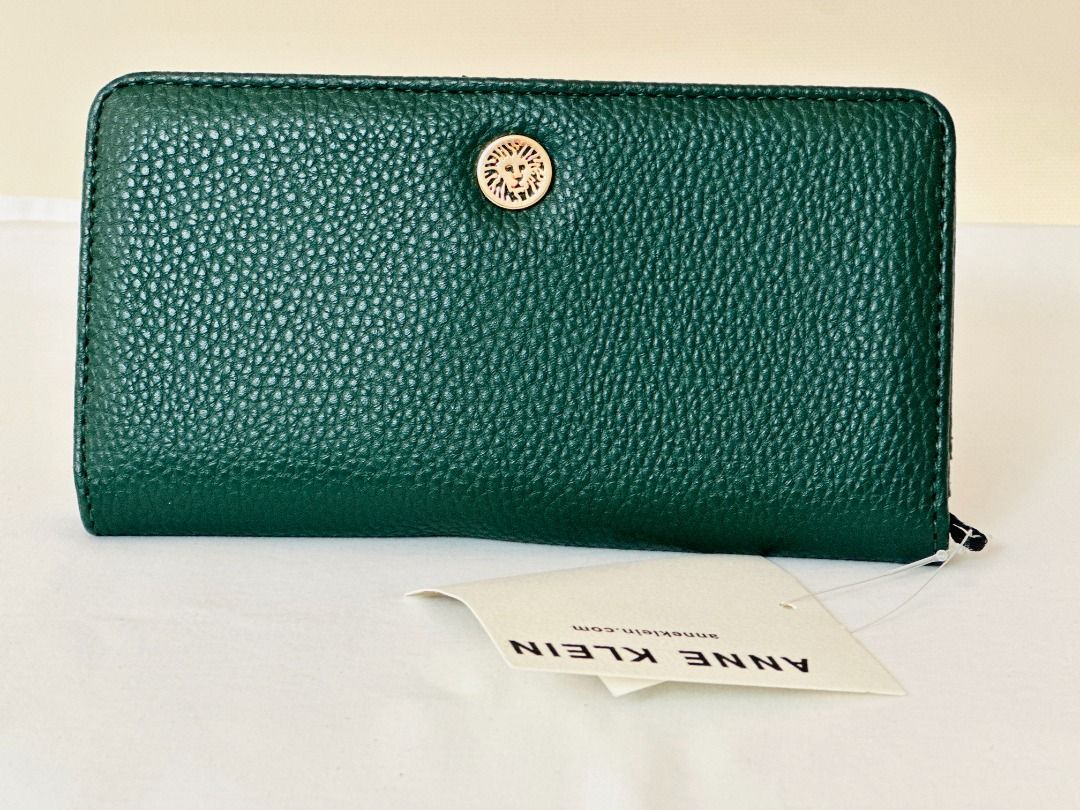 ANNE KLEIN AK EVERGREEN GREEN SLIM BIFOLD LEATHER CREDIT CARD HOLDER WALLET 38 SALE Women s Fashion Bags Wallets Wallets Card holders on Carousell