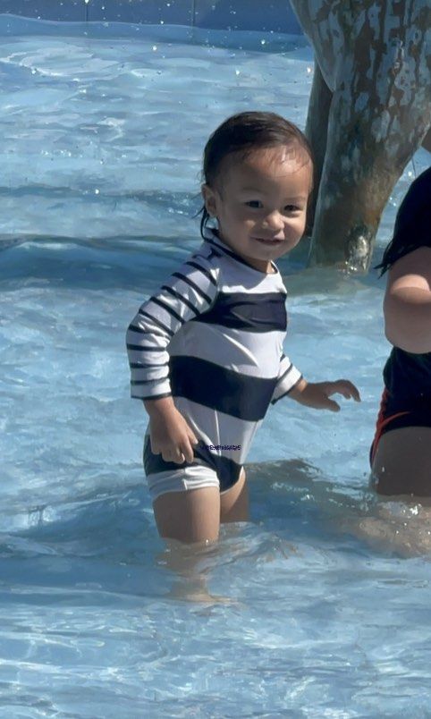 Gap baby shop rash guard