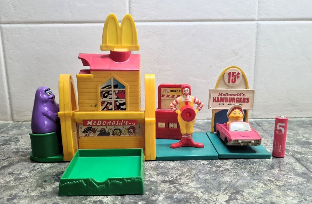 BACK TO SCHOOL COMPLETE SET - 2000 McDonald's Happy Meal
