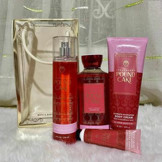 Bath and Body Works Gift Set - Strawberry Pound Cake