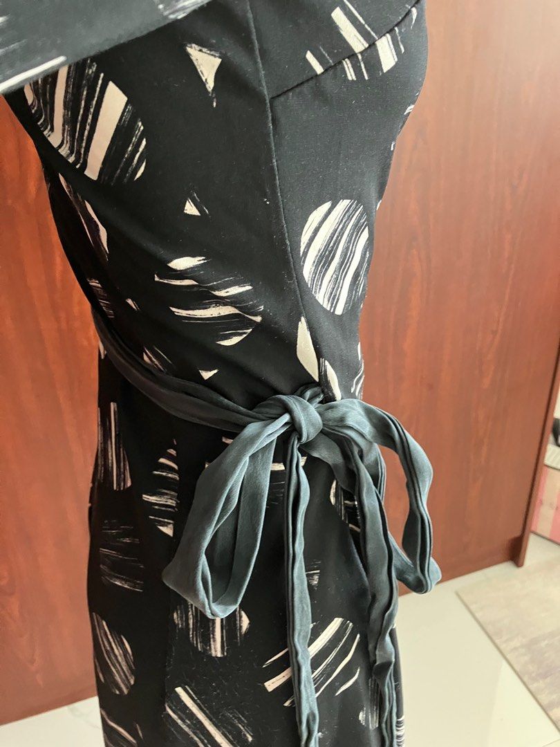 Bcbg floral wrap dress store
