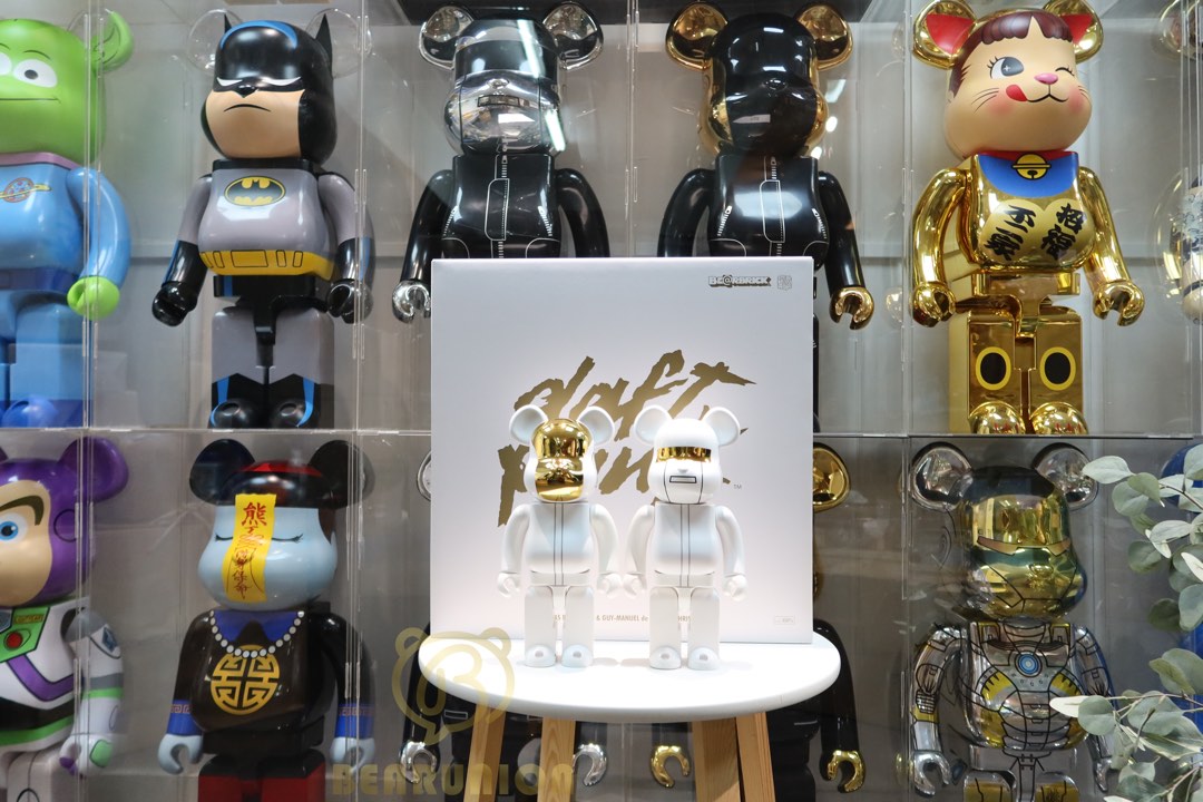 現貨」Bearbrick 400% 100% DAFT PUNK 2 PACK GUY-MANUEL de HOMEM