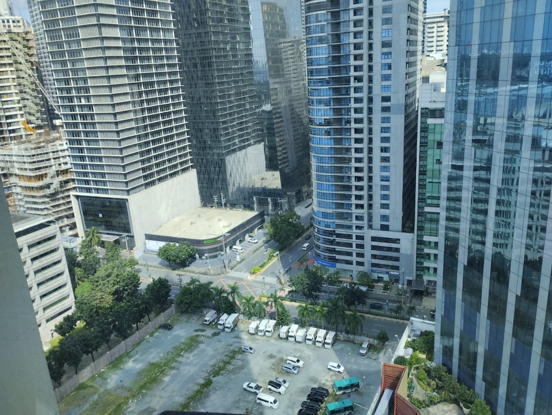 BEST DEAL!!! BSA Tower 1 in Ortigas Center, Mandaluyong City. SELLING