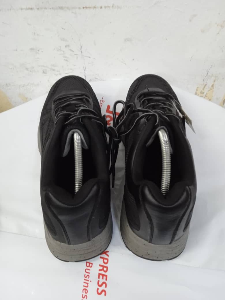 BRAHMA STEEL TOE Men s Fashion Footwear Boots on Carousell