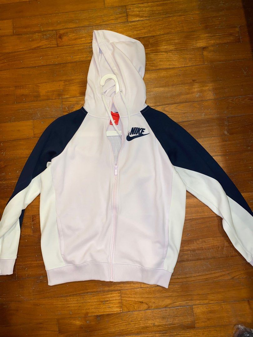 White deals nike jacket
