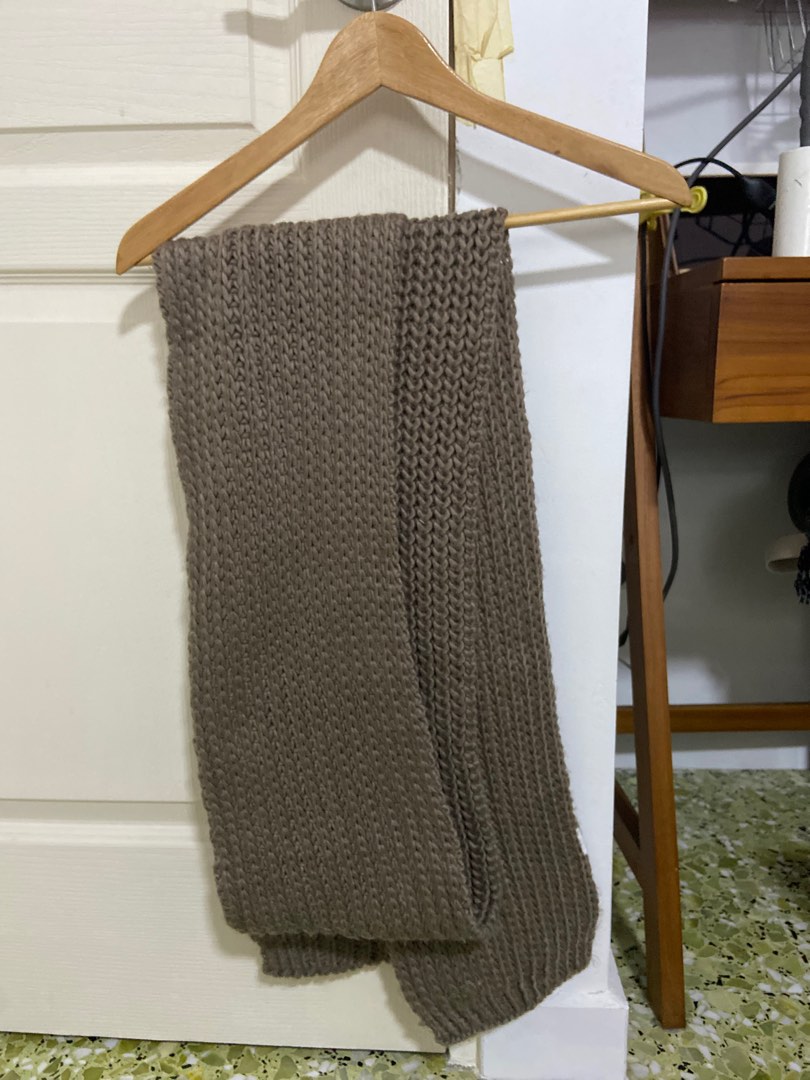 Brown wool scarf, Women's Fashion, Coats, Jackets and Outerwear on ...