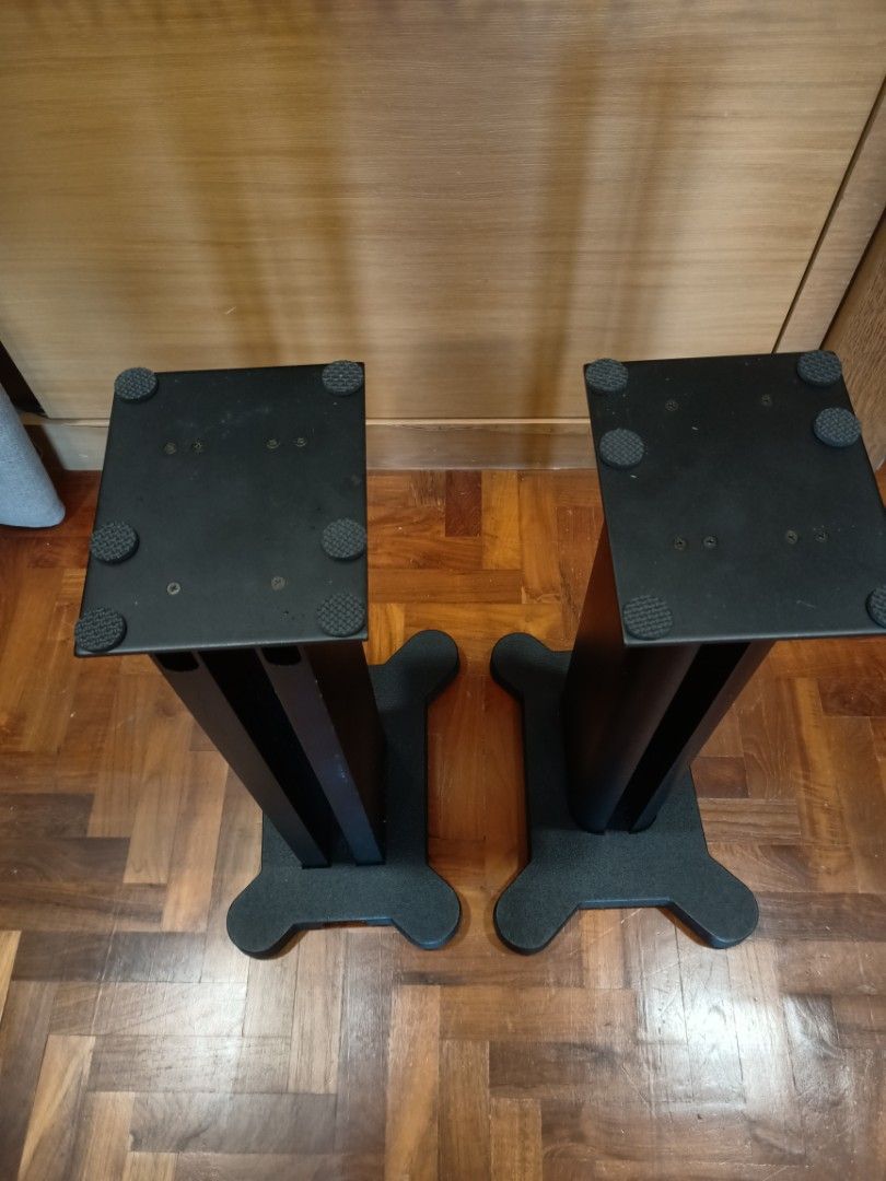 B&W FS700 speaker stand, Audio, Soundbars, Speakers & Amplifiers on