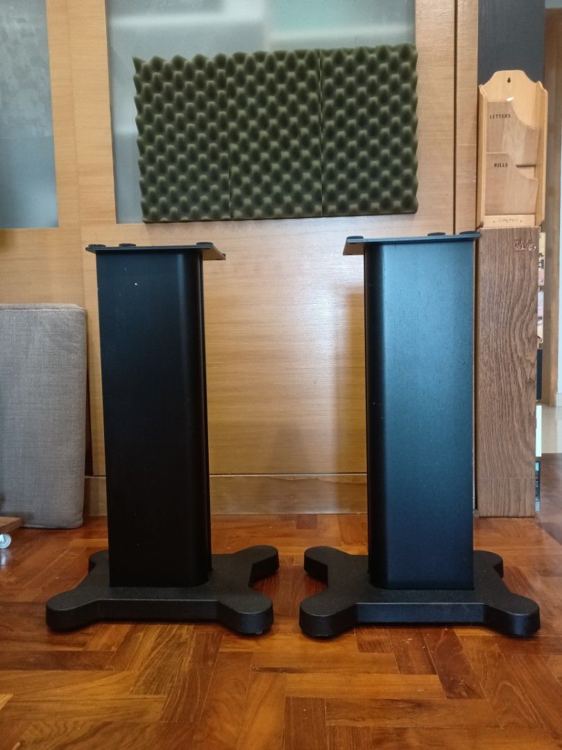 B&W FS700 speaker stand, Audio, Soundbars, Speakers & Amplifiers on