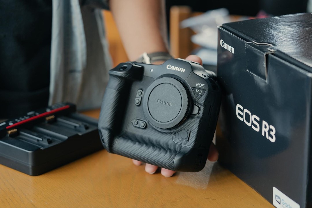 CANON EOS R3 Flagship (swap okay), Photography, Cameras on Carousell