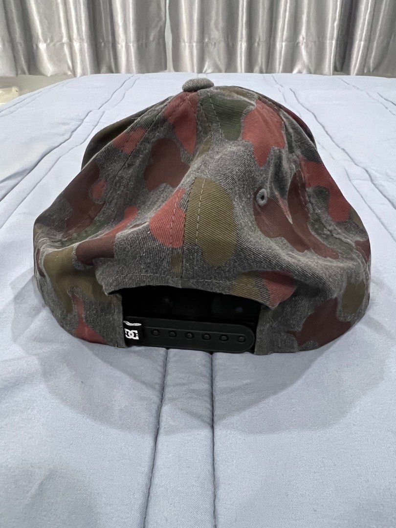 Cap (Category: Cap & Hats) located in Kuala Lumpur. Submitted by Teewaji (Listing ID 1264726440, Image 3). Description: Cap Wore once no flaws Reason to sell: kept unused..