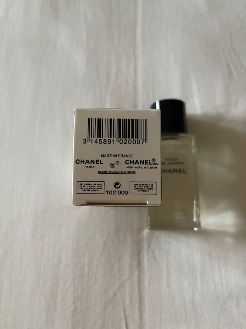 CHANEL Huile De Jasmin Revitalizing Facial Oil with Jasmine Extract (50ml)