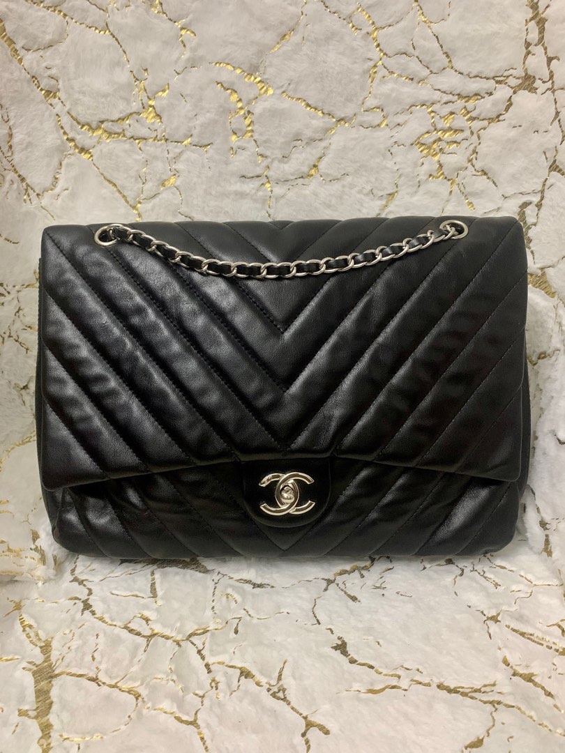 Chanel maxi chevron sales