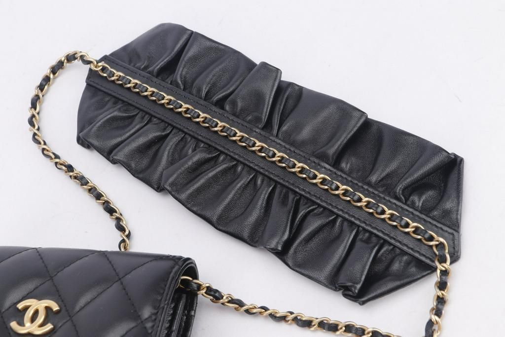 Chanel Romance On Mini Wallet on Chain in Lambskin, Gold Hardware Black