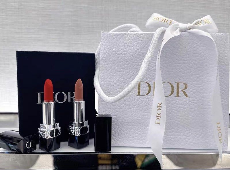 Dior lipstick set hotsell bag