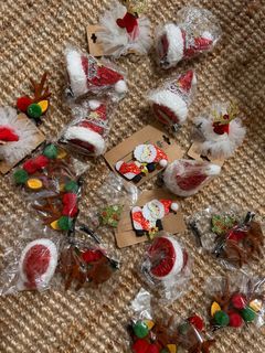 CHRISTMAS CLIPS OR DECOR